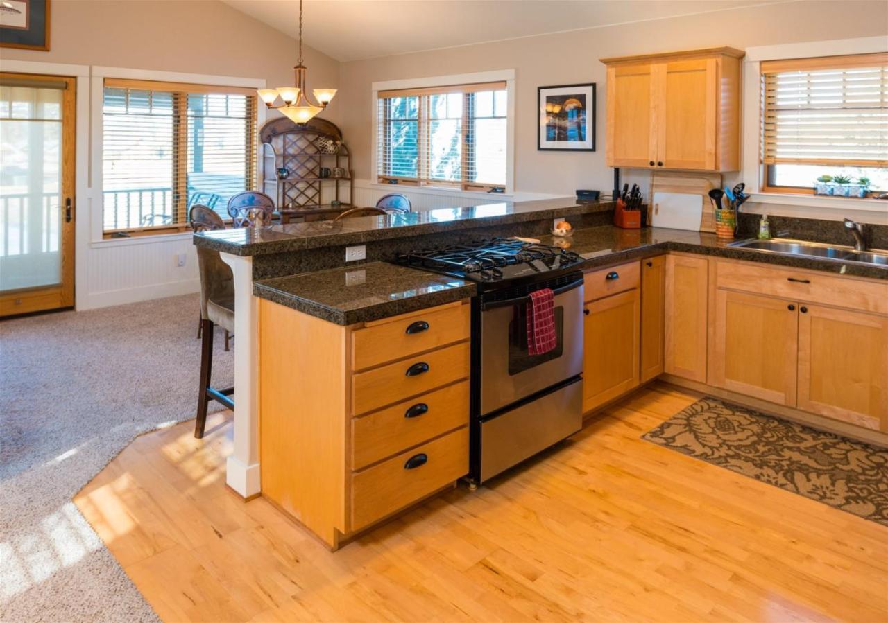 Riley'S Mountain View Apartment Sisters Luaran gambar