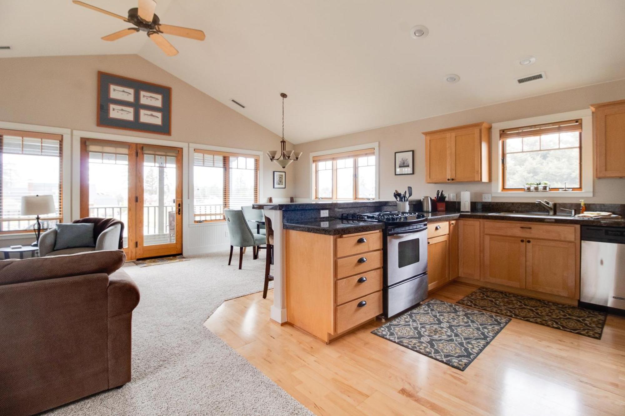 Riley'S Mountain View Apartment Sisters Luaran gambar